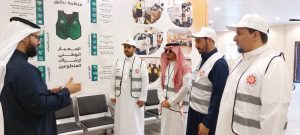 موظفو شركة أسمنت المنطقة الجنوبية يشاركون في مبادرة تطوعية لإعداد وتوزيع وجبات إفطار رمضانية بالتعاون مع جمعية حفظ النعمة بأبها